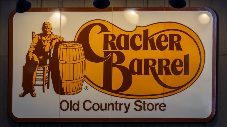 Cracker Barrel restaurant sign