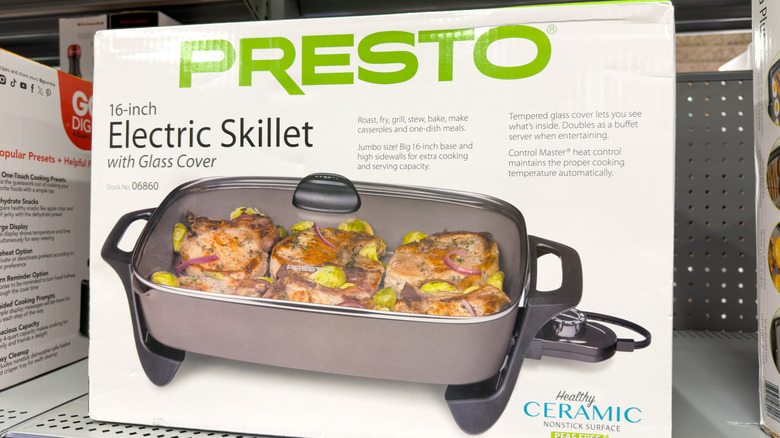 Electric skillet in box